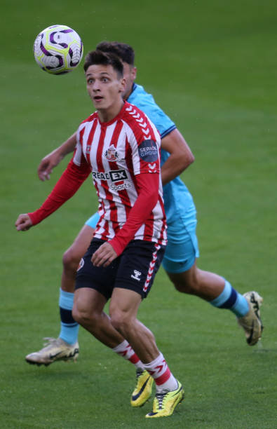 申京凭借其 申京凭借其